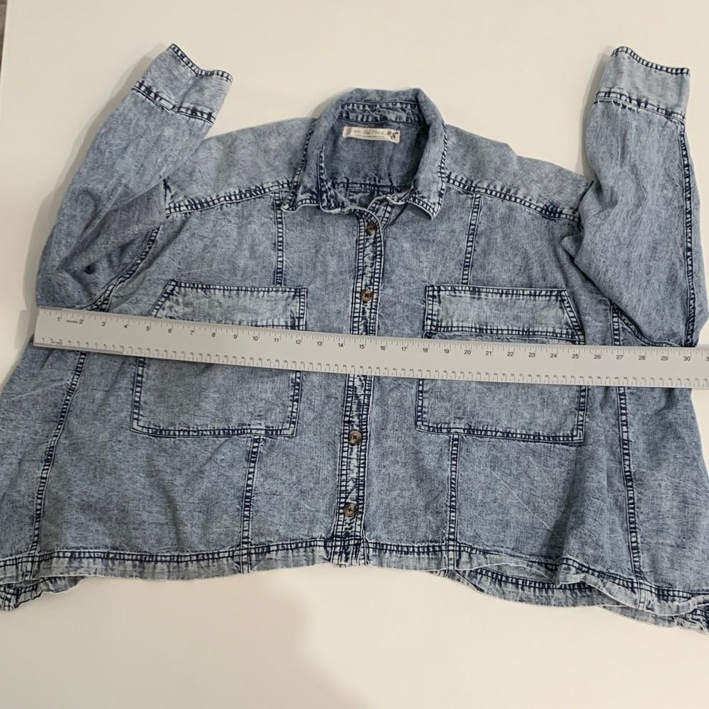 We The Free by Free People | Oversized Acid Wash Denim Button Up Top | Sz Large - Picture 6 of 10
